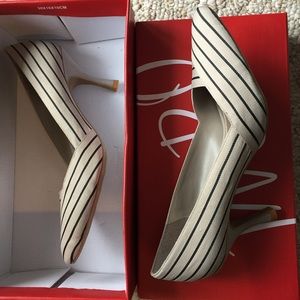 👠Beautiful tan and black heels 💥